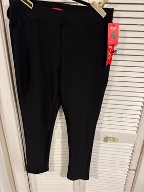 MAZE Black Pull-On Ponte Leggings